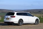 Volkswagen Passat GTE Estate 2019 года (UK)
